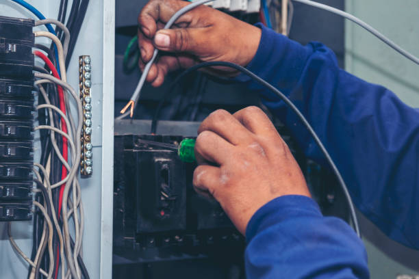 Best 24-Hour Electrician  in Como, WI
